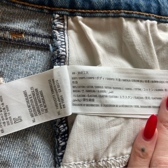 NEVER WORN Size 28 Abercrombie & Fitch High Rise Mom Shorts - Picture 7 of 7
